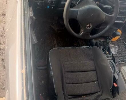 Серый Опель Вектра, объемом двигателя 1.6 л и пробегом 300 тыс. км за 460 $, фото 1 на Automoto.ua