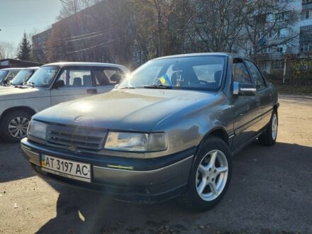 Серый Опель Вектра, объемом двигателя 2 л и пробегом 411 тыс. км за 900 $, фото 1 на Automoto.ua