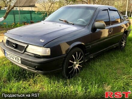 Опель Вектра 1989 у Беляевке на Automoto.ua Сірий Опель Вектра, об'ємом двигуна 16 л та пробігом 200 тис. км за 1350 $, фото 1 на Automoto.ua