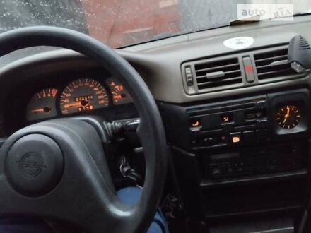 Опель Вектра 1989 у Бориславе на Automoto.ua Сірий Опель Вектра, об'ємом двигуна 1.8 л та пробігом 320 тис. км за 750 $, фото 1 на Automoto.ua