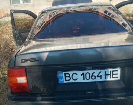 Серый Опель Вектра, объемом двигателя 1.6 л и пробегом 270 тыс. км за 1500 $, фото 1 на Automoto.ua