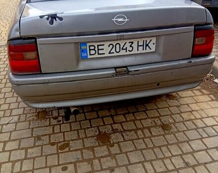 Серый Опель Вектра, объемом двигателя 2 л и пробегом 3 тыс. км за 800 $, фото 1 на Automoto.ua