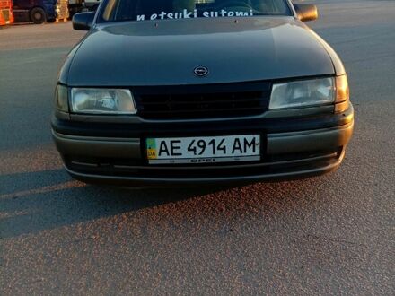 Опель Вектра 1989 у Дніпро (Дніпропетровську) на Automoto.ua Сірий Опель Вектра, об'ємом двигуна 20 л та пробігом 320 тис. км за 1800 $, фото 1 на Automoto.ua