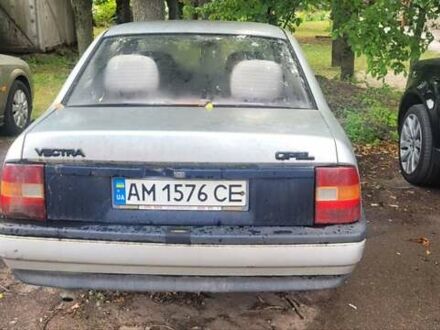 Опель Вектра 1989 у Коростене на Automoto.ua Сірий Опель Вектра, об'ємом двигуна 2 л та пробігом 300 тис. км за 500 $, фото 1 на Automoto.ua
