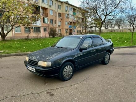 Серый Опель Вектра, объемом двигателя 1.6 л и пробегом 300 тыс. км за 820 $, фото 1 на Automoto.ua