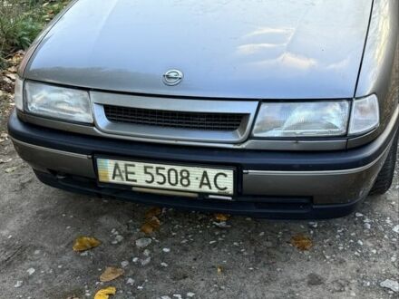 Серый Опель Вектра, объемом двигателя 1.6 л и пробегом 420 тыс. км за 1200 $, фото 1 на Automoto.ua