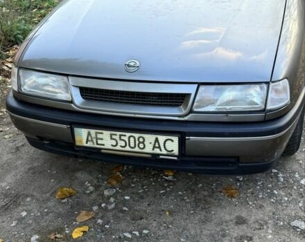 Серый Опель Вектра, объемом двигателя 1.6 л и пробегом 420 тыс. км за 1200 $, фото 1 на Automoto.ua