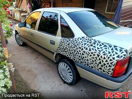 Опель Вектра 1989 в Краматорске на Automoto.ua Серый Опель Вектра, объемом двигателя 1.6 л и пробегом 200 тыс. км за 800 $, фото 1 на Automoto.ua