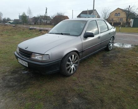 Сірий Опель Вектра, об'ємом двигуна 2 л та пробігом 300 тис. км за 1250 $, фото 1 на Automoto.ua