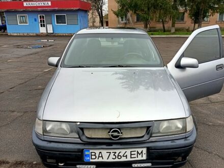 Сірий Опель Вектра, об'ємом двигуна 2 л та пробігом 200 тис. км за 1400 $, фото 1 на Automoto.ua