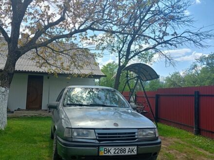 Опель Вектра 1990 в Ивано-Франковске на Automoto.ua Серый Опель Вектра, объемом двигателя 0 л и пробегом 400 тыс. км за 800 $, фото 1 на Automoto.ua