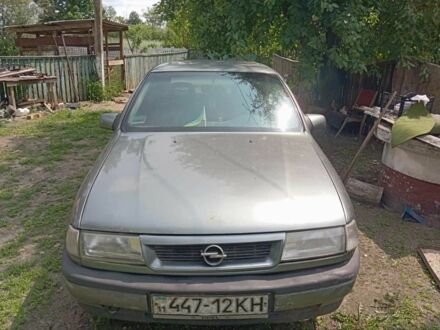 Опель Вектра 1990 у Золотоноше на Automoto.ua Сірий Опель Вектра, об'ємом двигуна 2 л та пробігом 250 тис. км за 450 $, фото 1 на Automoto.ua