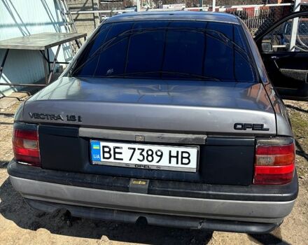 Серый Опель Вектра, объемом двигателя 1.6 л и пробегом 249 тыс. км за 1500 $, фото 1 на Automoto.ua