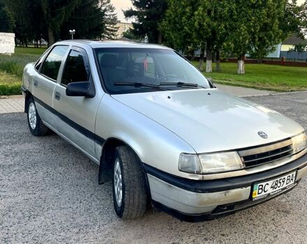 Сірий Опель Вектра, об'ємом двигуна 2 л та пробігом 200 тис. км за 1500 $, фото 1 на Automoto.ua