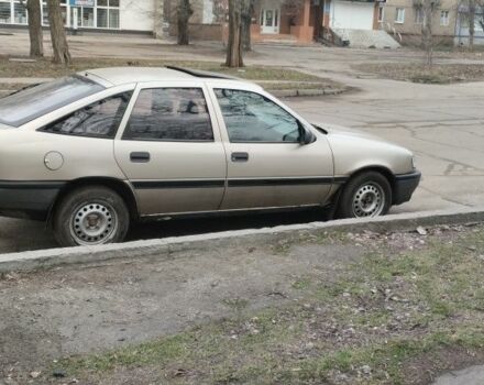 Серый Опель Вектра, объемом двигателя 1.8 л и пробегом 280 тыс. км за 1069 $, фото 1 на Automoto.ua