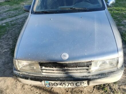 Опель Вектра 1990 в Тернополе на Automoto.ua Серый Опель Вектра, объемом двигателя 2 л и пробегом 100 тыс. км за 1800 $, фото 1 на Automoto.ua