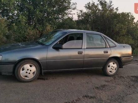 Опель Вектра 1990 в Петропавловке на Automoto.ua Серый Опель Вектра, объемом двигателя 2 л и пробегом 335 тыс. км за 1850 $, фото 1 на Automoto.ua