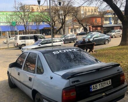 Серый Опель Вектра, объемом двигателя 2 л и пробегом 299 тыс. км за 1100 $, фото 1 на Automoto.ua