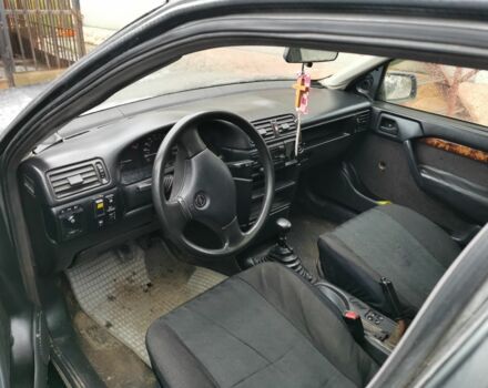 Серый Опель Вектра, объемом двигателя 0 л и пробегом 450 тыс. км за 800 $, фото 1 на Automoto.ua