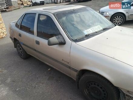 Опель Вектра 1990 у Полтаві на Automoto.ua Сірий Опель Вектра, об'ємом двигуна 2 л та пробігом 385 тис. км за 550 $, фото 1 на Automoto.ua