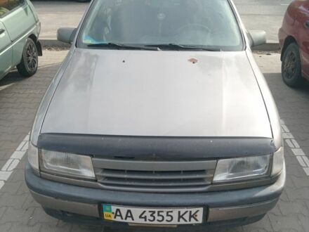 Серый Опель Вектра, объемом двигателя 1.8 л и пробегом 350 тыс. км за 1300 $, фото 1 на Automoto.ua