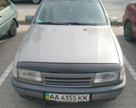 Серый Опель Вектра, объемом двигателя 1.8 л и пробегом 350 тыс. км за 1300 $, фото 1 на Automoto.ua