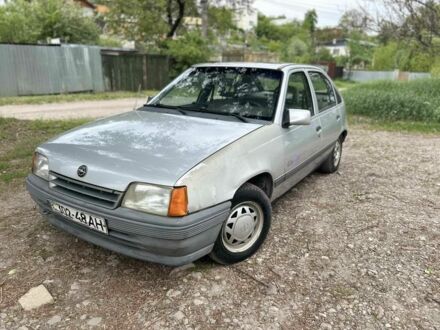 Опель Вектра 1990 у Дніпро (Дніпропетровську) на Automoto.ua Сірий Опель Вектра, об'ємом двигуна 1.6 л та пробігом 270 тис. км за 888 $, фото 1 на Automoto.ua