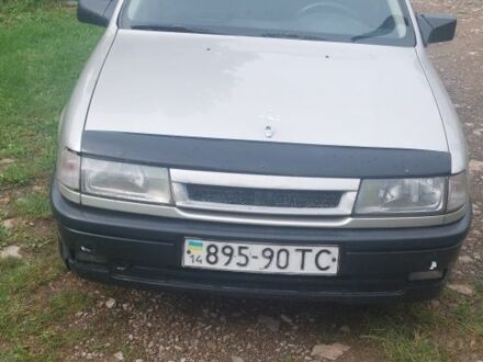 Опель Вектра 1990 в Самборе на Automoto.ua Серый Опель Вектра, объемом двигателя 1.6 л и пробегом 326 тыс. км за 700 $, фото 1 на Automoto.ua