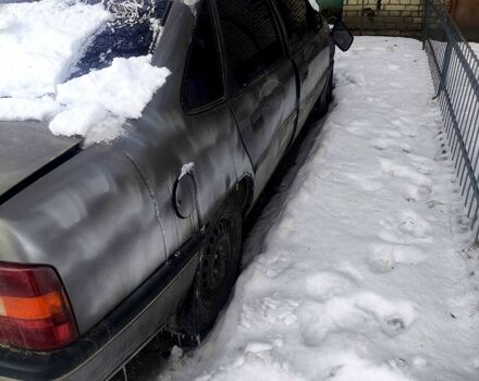 Серый Опель Вектра, объемом двигателя 1.6 л и пробегом 0 тыс. км за 500 $, фото 1 на Automoto.ua