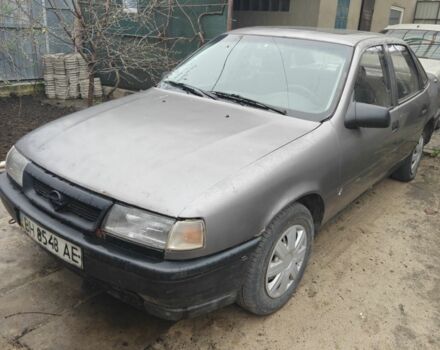 Серый Опель Вектра, объемом двигателя 1 л и пробегом 200 тыс. км за 1100 $, фото 1 на Automoto.ua