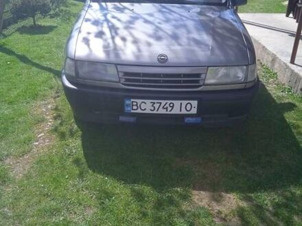 Серый Опель Вектра, объемом двигателя 1.6 л и пробегом 398 тыс. км за 1400 $, фото 1 на Automoto.ua