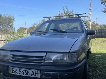 Опель Вектра 1991 у Вараш (Кузнецовськ) на Automoto.ua Сірий Опель Вектра, об'ємом двигуна 1.6 л та пробігом 499 тис. км за 900 $, фото 1 на Automoto.ua