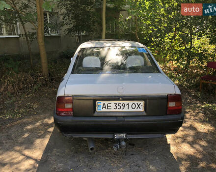 Сірий Опель Вектра, об'ємом двигуна 2 л та пробігом 200 тис. км за 1210 $, фото 1 на Automoto.ua