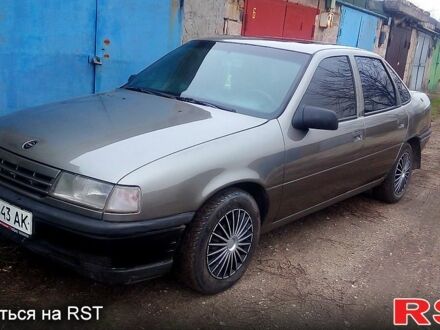 Серый Опель Вектра, объемом двигателя 2 л и пробегом 1600 тыс. км за 1650 $, фото 1 на Automoto.ua