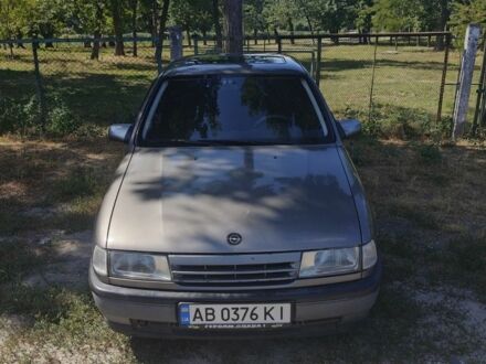 Сірий Опель Вектра, об'ємом двигуна 1.6 л та пробігом 169 тис. км за 1350 $, фото 1 на Automoto.ua