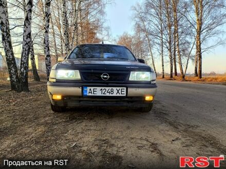 Опель Вектра 1992 у Червоноград на Automoto.ua Сірий Опель Вектра, об'ємом двигуна 2 л та пробігом 123 тис. км за 1600 $, фото 1 на Automoto.ua