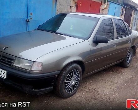 Серый Опель Вектра, объемом двигателя 2 л и пробегом 1600 тыс. км за 1650 $, фото 1 на Automoto.ua