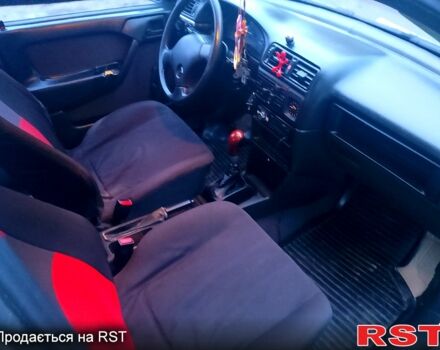 Сірий Опель Вектра, об'ємом двигуна 1.8 л та пробігом 300 тис. км за 1850 $, фото 1 на Automoto.ua