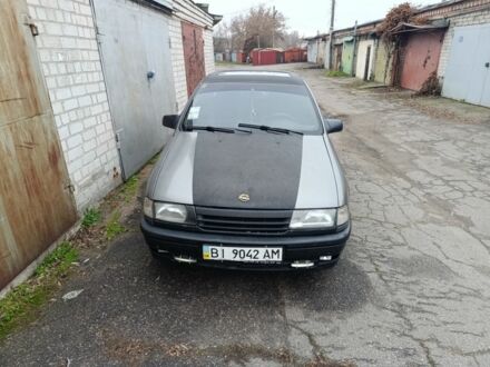 Серый Опель Вектра, объемом двигателя 1.8 л и пробегом 380 тыс. км за 1800 $, фото 1 на Automoto.ua