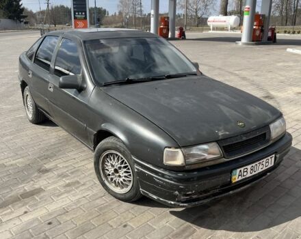 Серый Опель Вектра, объемом двигателя 1.7 л и пробегом 380 тыс. км за 1200 $, фото 1 на Automoto.ua