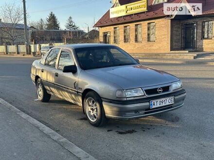 Опель Вектра 1993 у Коломые на Automoto.ua Сірий Опель Вектра, об'ємом двигуна 2 л та пробігом 344 тис. км за 2250 $, фото 1 на Automoto.ua
