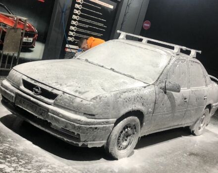 Серый Опель Вектра, объемом двигателя 1.6 л и пробегом 412 тыс. км за 850 $, фото 1 на Automoto.ua