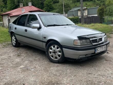 Опель Вектра 1993 у Львові на Automoto.ua Сірий Опель Вектра, об'ємом двигуна 2 л та пробігом 180 тис. км за 650 $, фото 1 на Automoto.ua