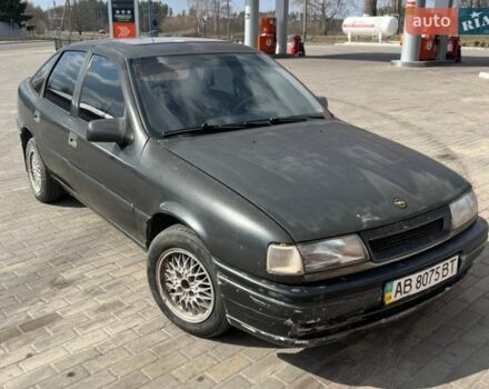 Серый Опель Вектра, объемом двигателя 1.7 л и пробегом 380 тыс. км за 1200 $, фото 1 на Automoto.ua