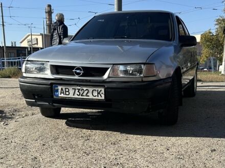Сірий Опель Вектра, об'ємом двигуна 1.8 л та пробігом 366 тис. км за 1205 $, фото 1 на Automoto.ua