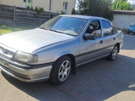 Серый Опель Вектра, объемом двигателя 2 л и пробегом 325 тыс. км за 950 $, фото 1 на Automoto.ua