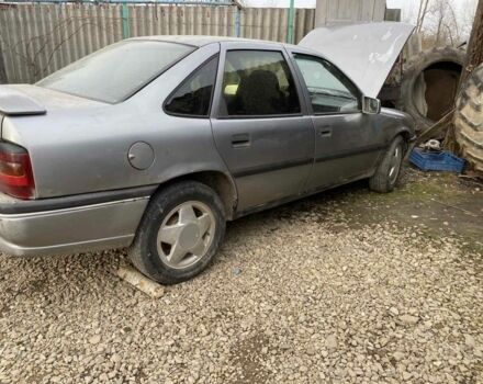 Серый Опель Вектра, объемом двигателя 1.7 л и пробегом 390 тыс. км за 450 $, фото 1 на Automoto.ua