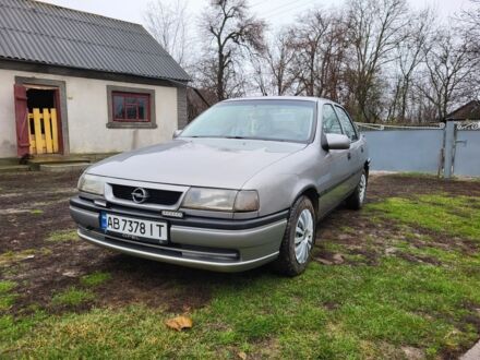 Серый Опель Вектра, объемом двигателя 1.6 л и пробегом 300 тыс. км за 1800 $, фото 1 на Automoto.ua