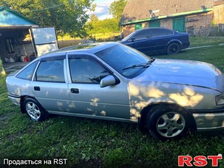 Сірий Опель Вектра, об'ємом двигуна 2 л та пробігом 0 тис. км за 900 $, фото 1 на Automoto.ua