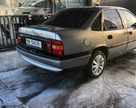 Серый Опель Вектра, объемом двигателя 0 л и пробегом 333 тыс. км за 700 $, фото 1 на Automoto.ua